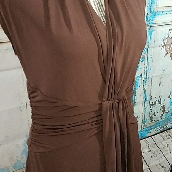 Coffee capped sleeve drape front dress - Picture 2 of 4